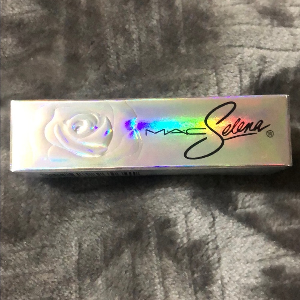 Mac Selena Collection. NIB, unused.